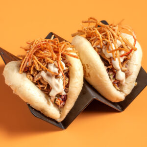 1. Bao Bun με Κοτόπουλο Γιακιτόρι & Τηγανητό καβούρι